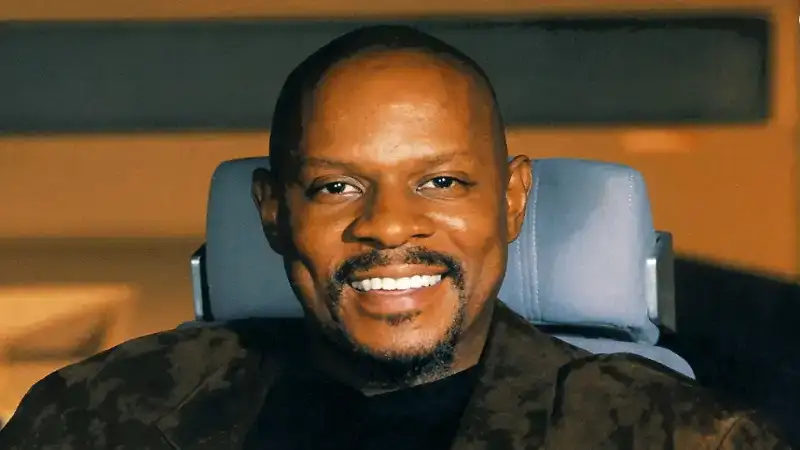 Avery Brooks Net Worth